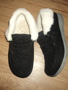 VIONIC Believe Slippers sz 8 Arch Support